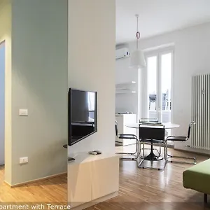 Apartment Brera In Nerino, Milan